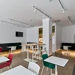 Hostel The Book Factory By Gaiarooms *