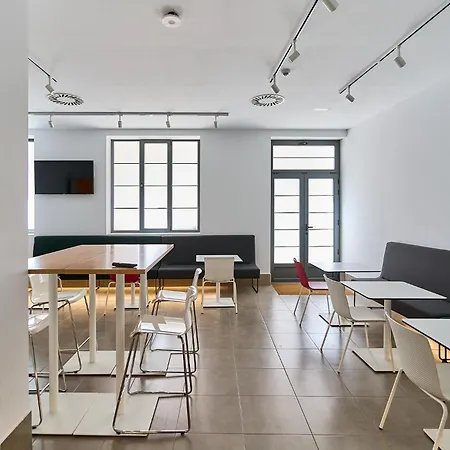 The Book Factory By Gaiarooms Albergue *