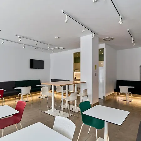 Albergue The Book Factory By Gaiarooms *