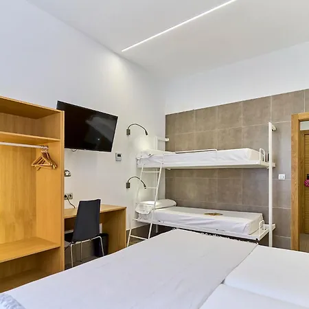 Albergue The Book Factory By Gaiarooms *