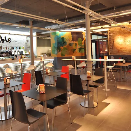 Albergue The Book Factory By Gaiarooms Valladolid