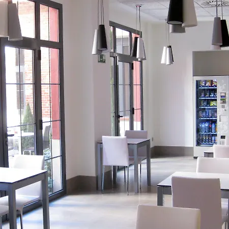 The Book Factory By Gaiarooms Albergue Valladolid