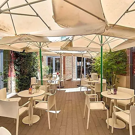 The Book Factory By Gaiarooms بيت شباب باياذوليد