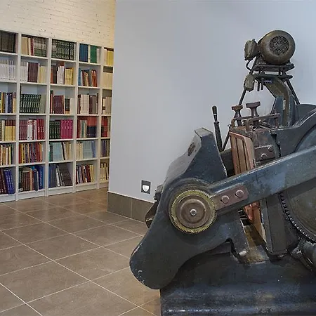 אכסניה The Book Factory By Gaiarooms *