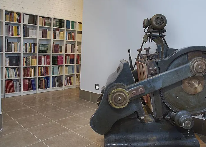 Hostel The Book Factory By Gaiarooms *